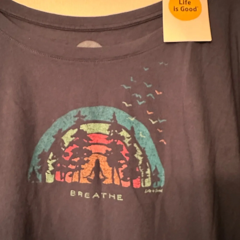 NEW-Life Is Good Navy Graphic Tee - Picture 2 of 5
